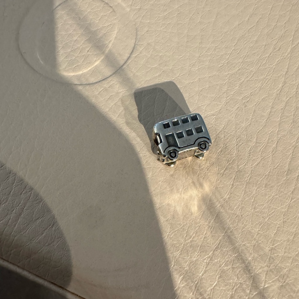 Authentic Pandora London Bus Charm - Picture 2 of 4